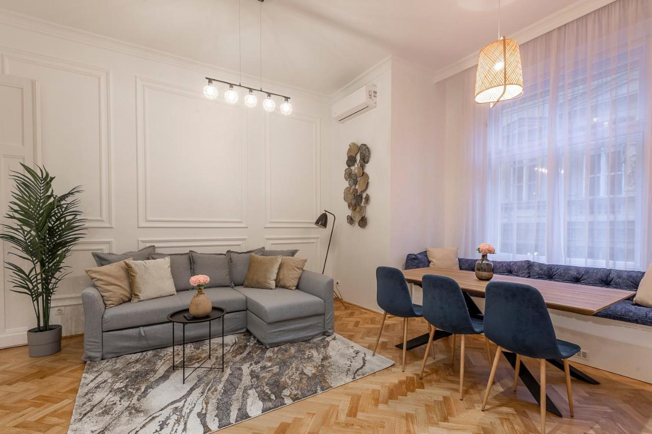 Glamorous Modern Apartment In The Hearth Of Budapeste Exterior foto